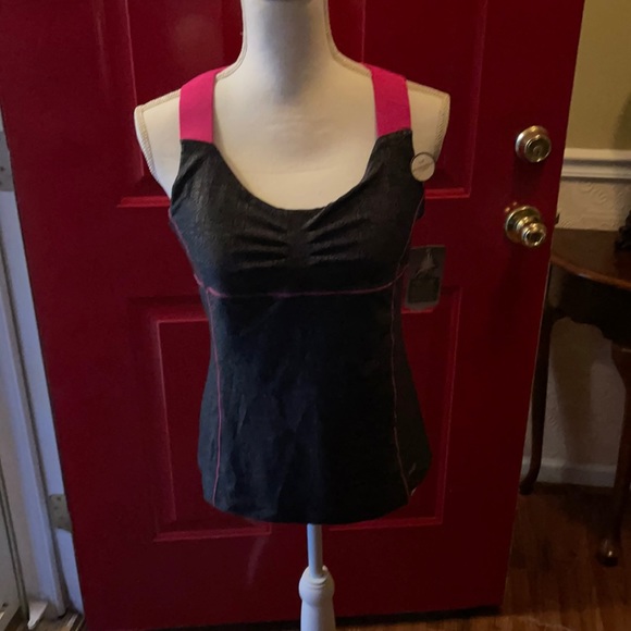 Avia workout top w built in bra self - Picture 1 of 3